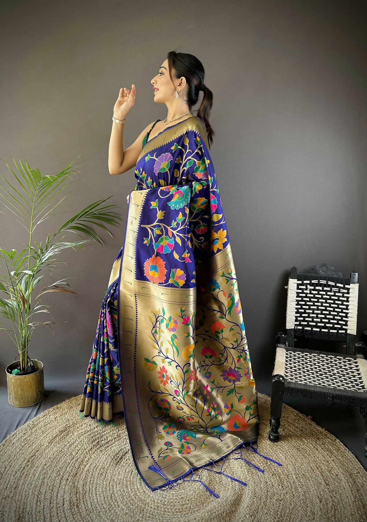 Joban Fashion Blue Zari Woven Floral Motifs Soft Silk Paithani Silk Saree | Grocsy