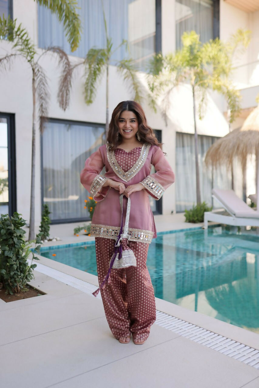 Teeya Creation Womens New Wedding Wear Peach Color Salasa Fabrics With Mirror & Lace Work Kurta Pant Set | Grocsy