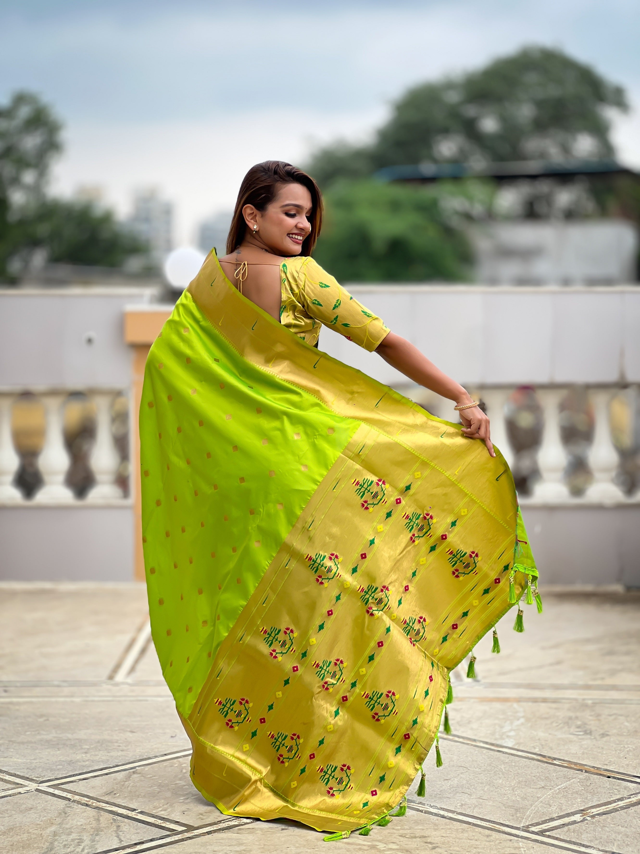 Vedant Vastram Soft Litchi Silk Paithani Jacquard Saree - Parrot | Grocsy