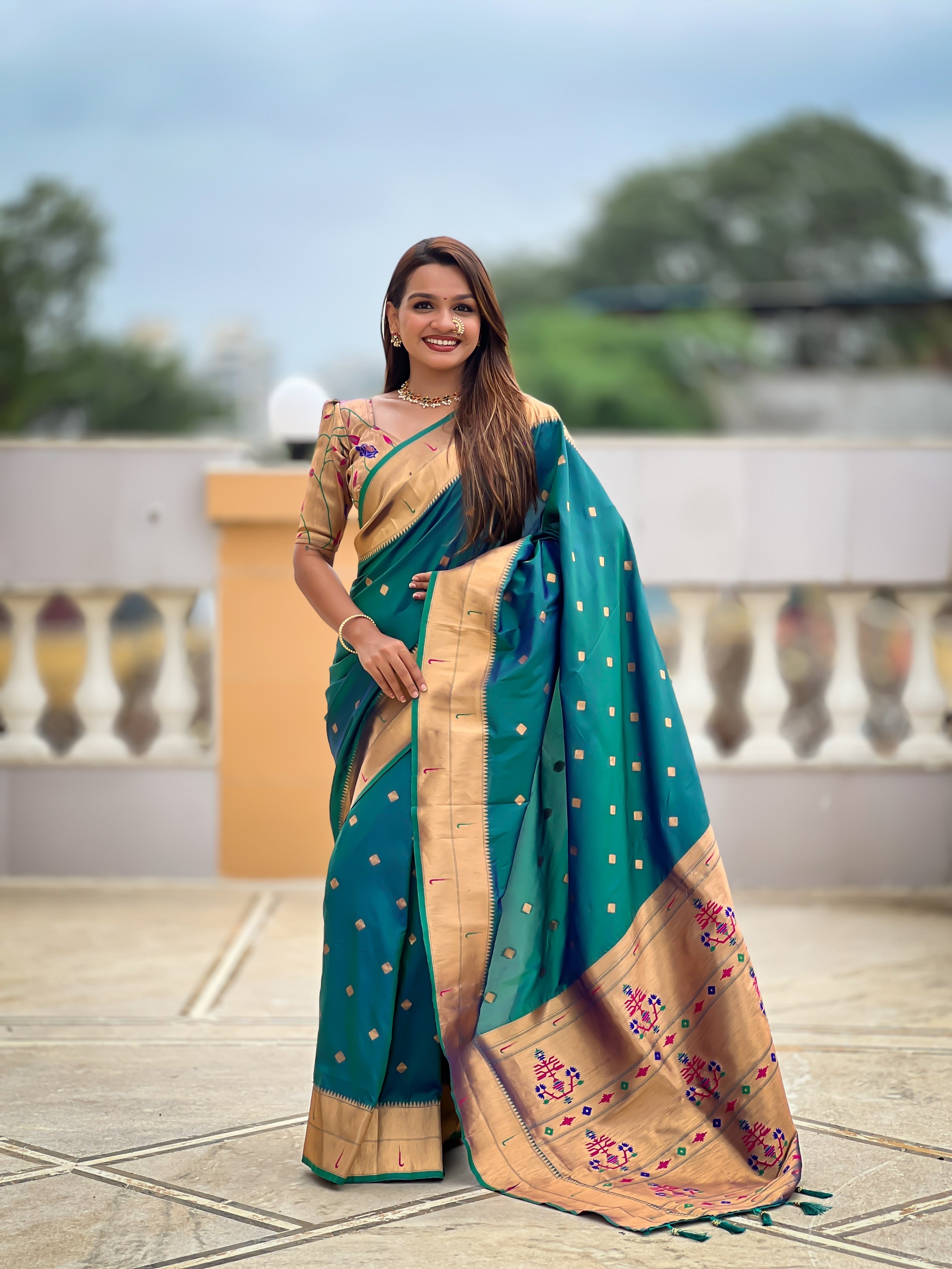 Vedant Vastram Soft Litchi Silk Paithani Jacquard Saree - Rama | Grocsy