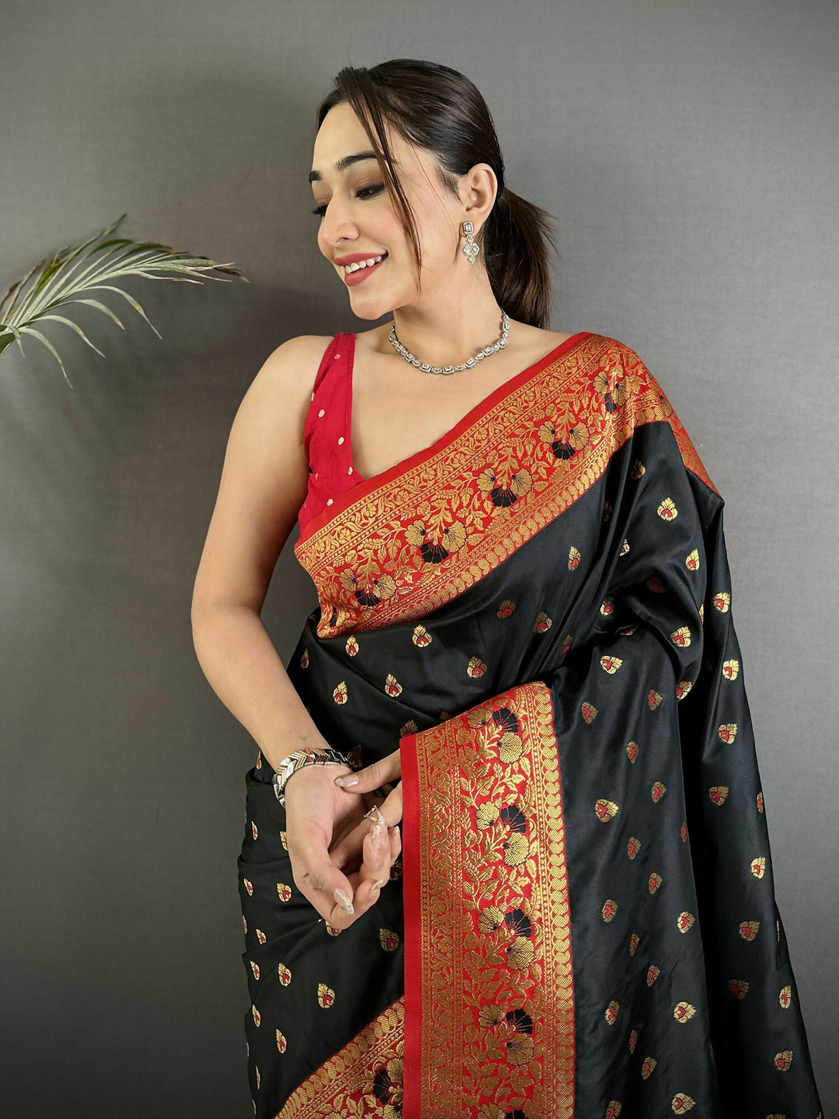 Joban Fashion Black Intricate Motifs Soft Silk Banarasi Saree | Grocsy