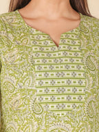 Aramya Straight Soft Cotton Floral Print Women's Kurta - Green | Grocsy