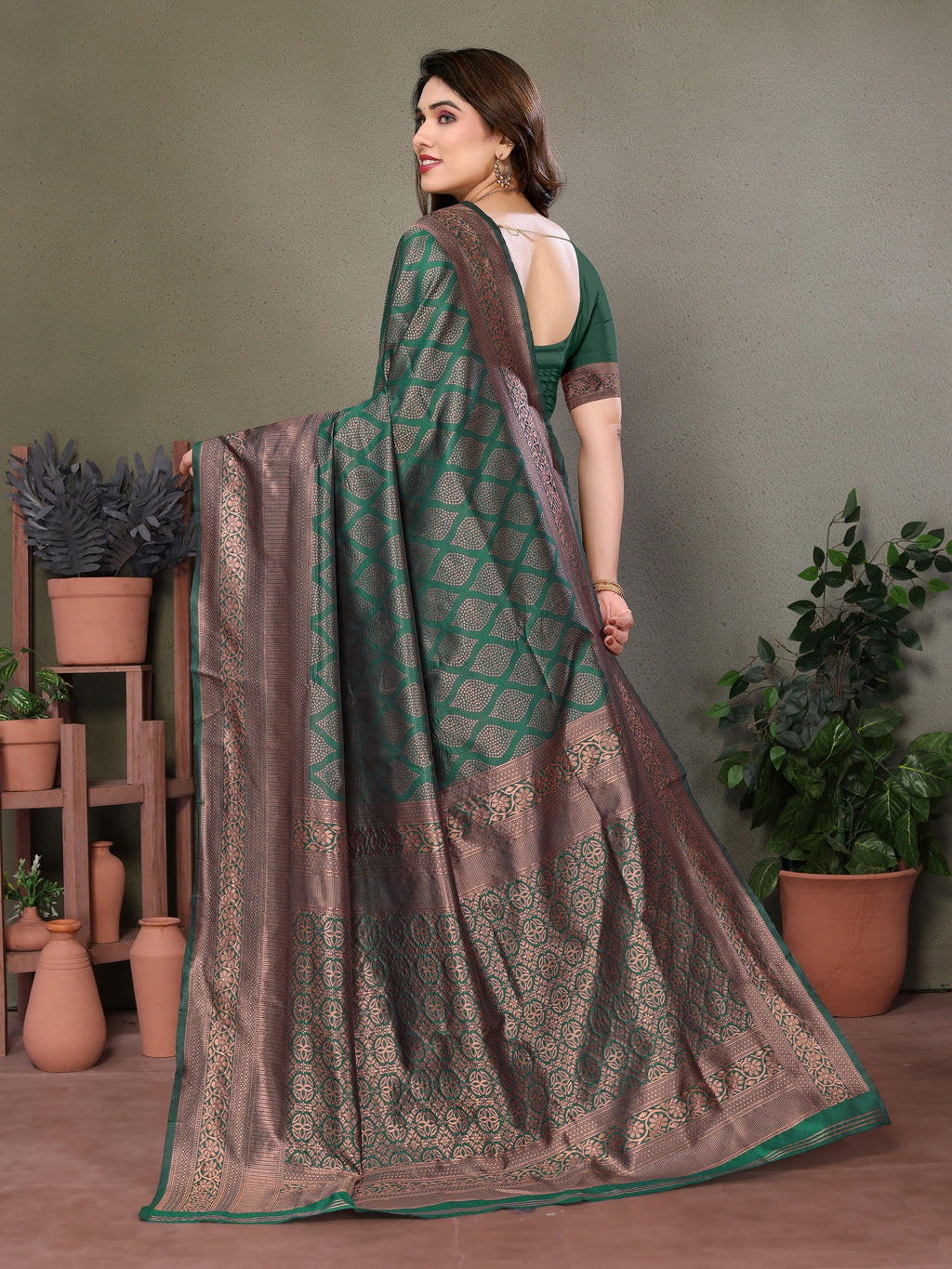 Vedant Vastram Litchi Silk Banarasi Silk Saree - Bottle Green | Grocsy