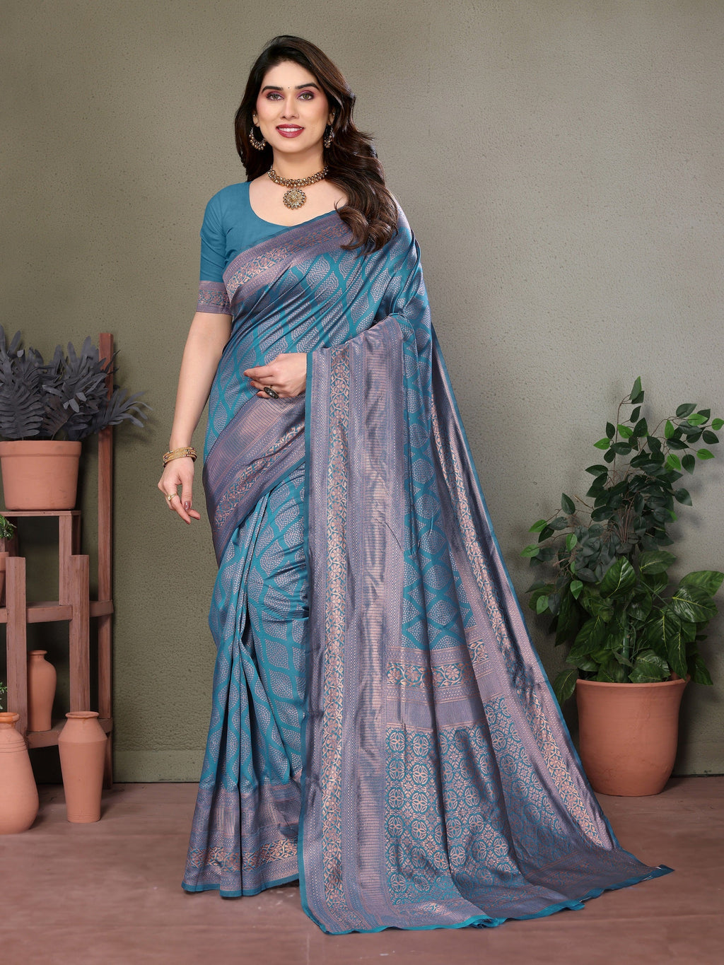 Vedant Vastram Litchi Silk Banarasi Silk Saree - Rama | Grocsy