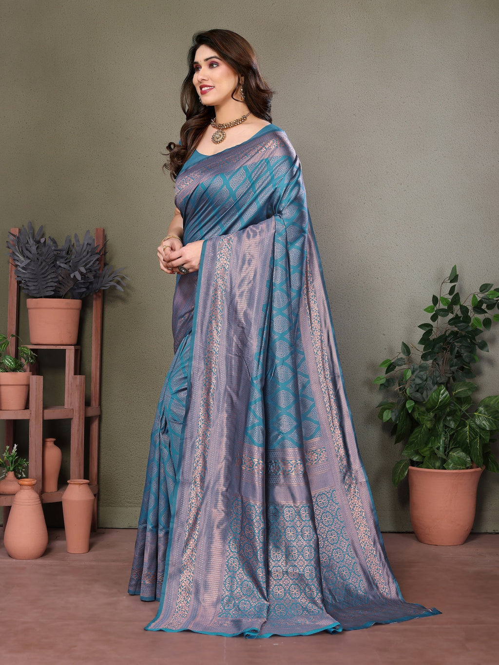 Vedant Vastram Litchi Silk Banarasi Silk Saree - Rama | Grocsy