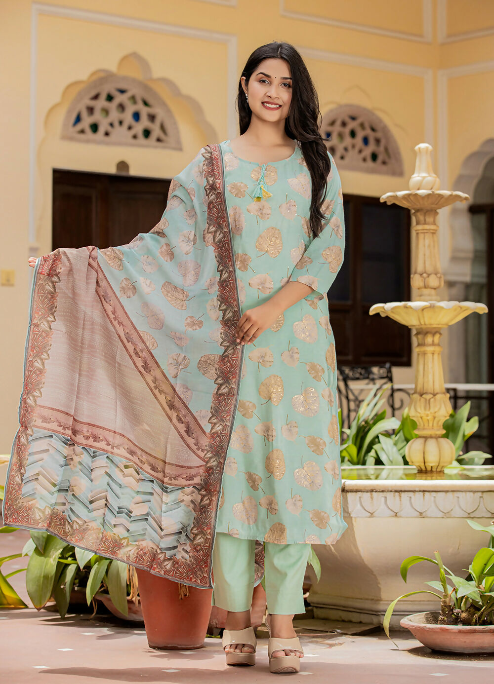 Kaajh Women's Green Modal Silk Printed Kurta Pant Set With Dupatta | Grocsy