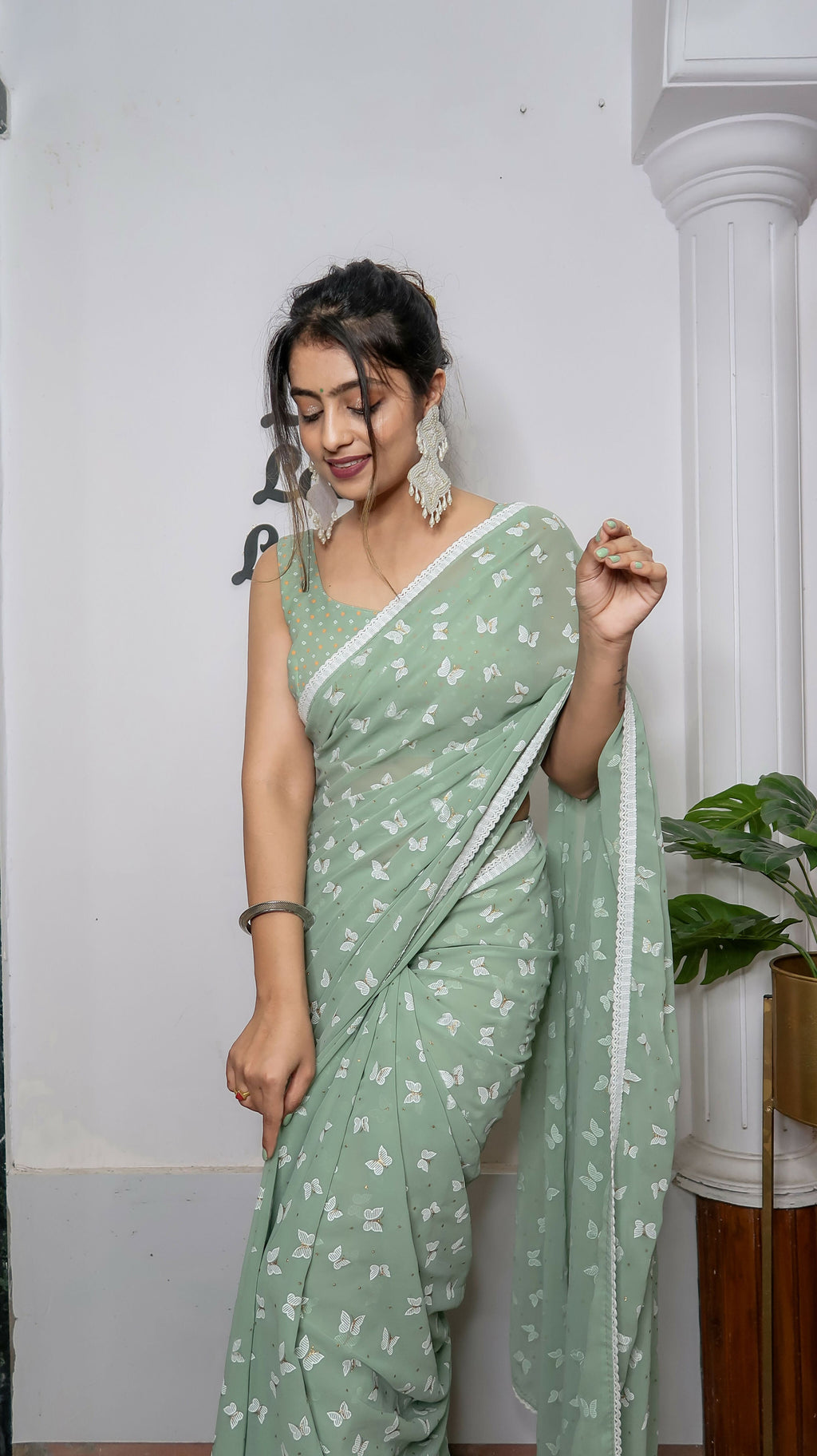 Vamsee Patangiyu Pista Green Georgette Saree | Grocsy