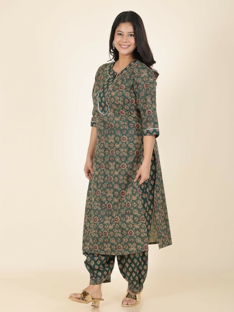 Aramya Green Soft Cotton Floral Print Straight Kurta Set for Women | Grocsy