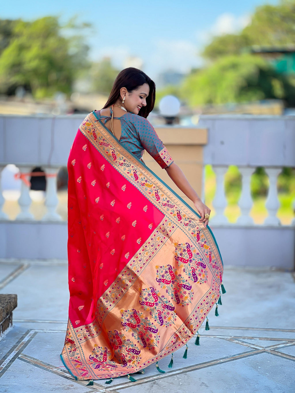 Vedant Vastram Soft Litchi Silk Paithani Jacquard Saree - Pink | Grocsy