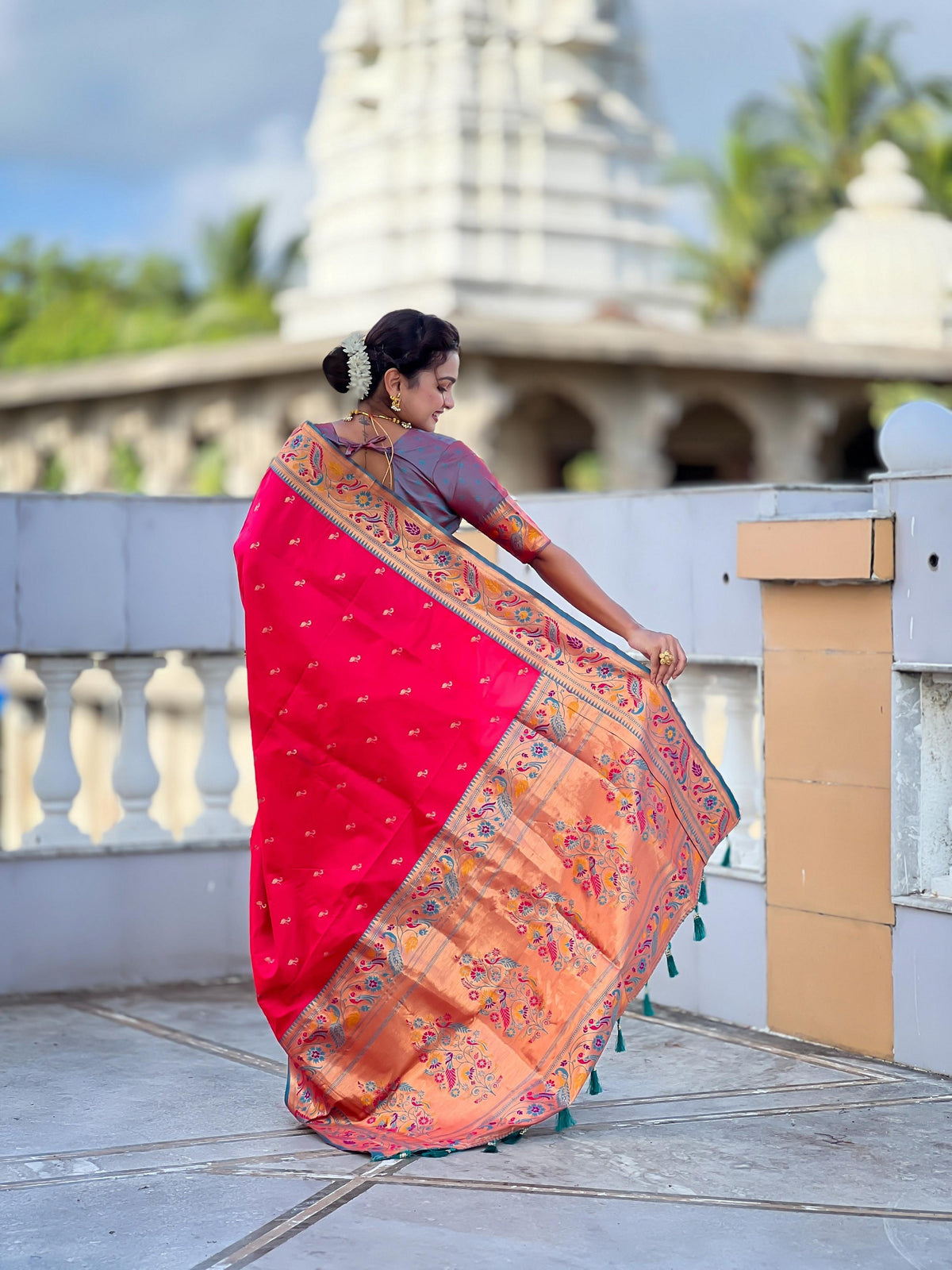 Vedant Vastram Soft Litchi Silk Paithani Jacquard Saree - Pink | Grocsy