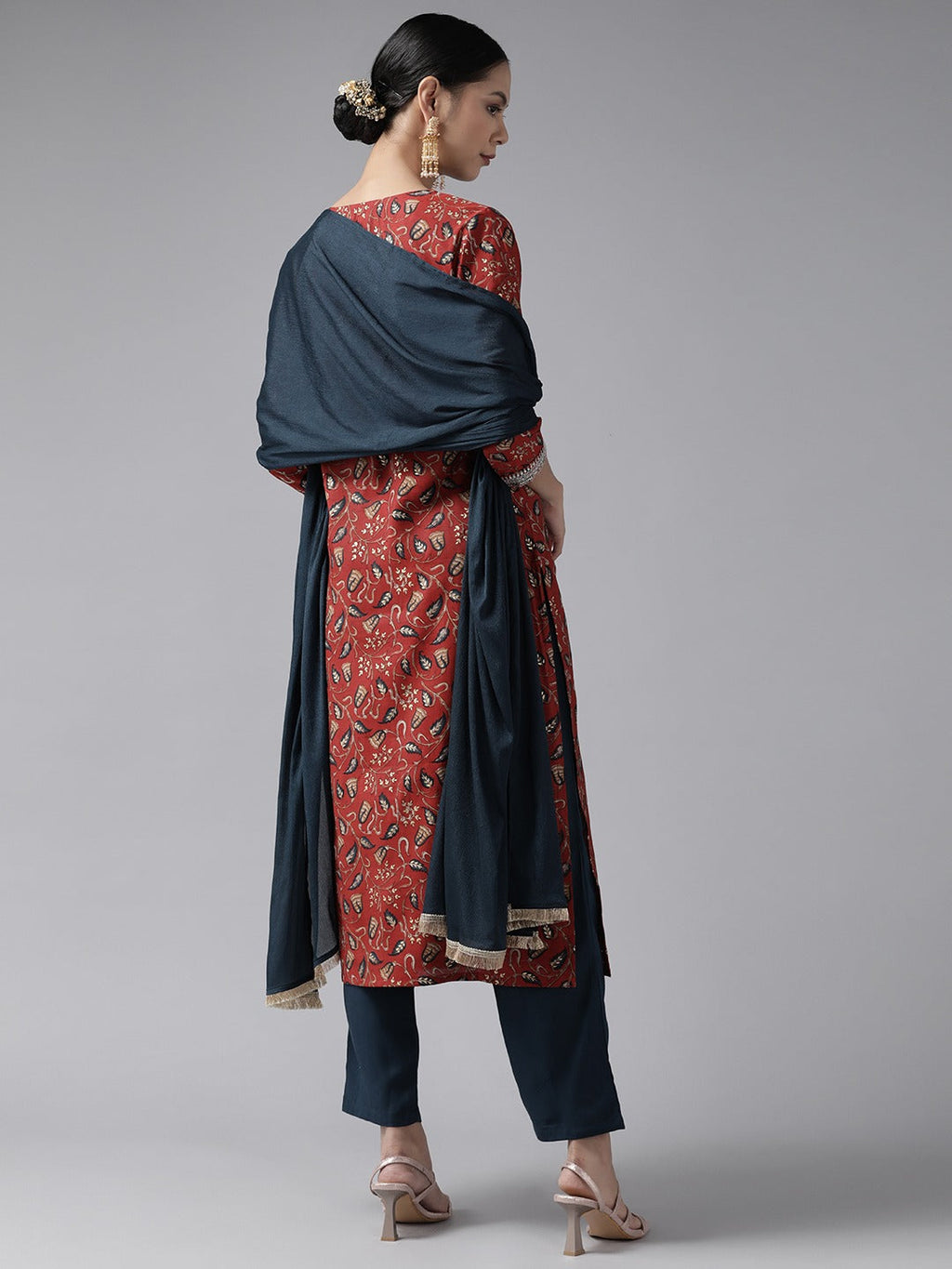 Yufta Rust Thread Work Dupatta Set | Grocsy