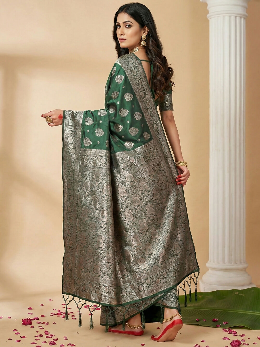 Shree Shyam Fashion Dark Green Silk Blend Saree | Grocsy