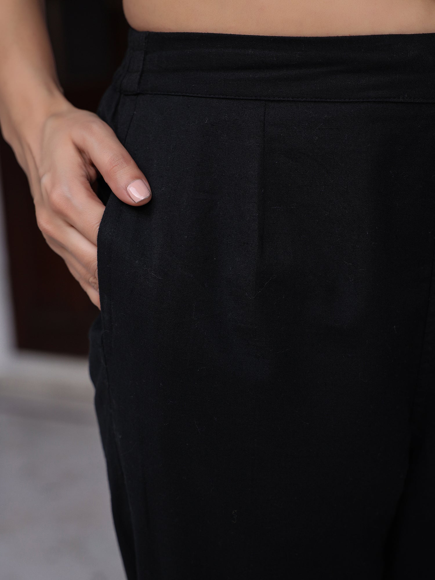 Juniper Black Solid Cotton Women Slim Fit Laced Pants With Single Side Pocket & Drawstring | Grocsy