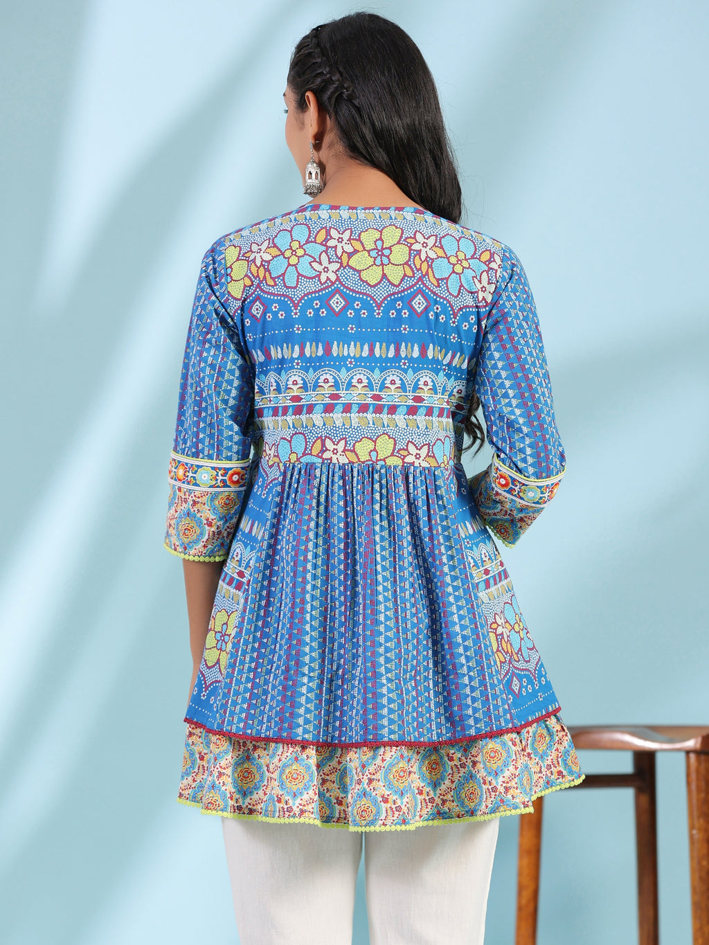 Juniper The Sujani Blue Floral Printed Pure Cotton Tunic With Thread Work | Grocsy