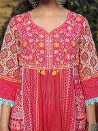 Juniper Sujani Pink Cotton & Net Floral Printed & Embroidered Panelled Kurta With Pants And Dupatta Set | Grocsy