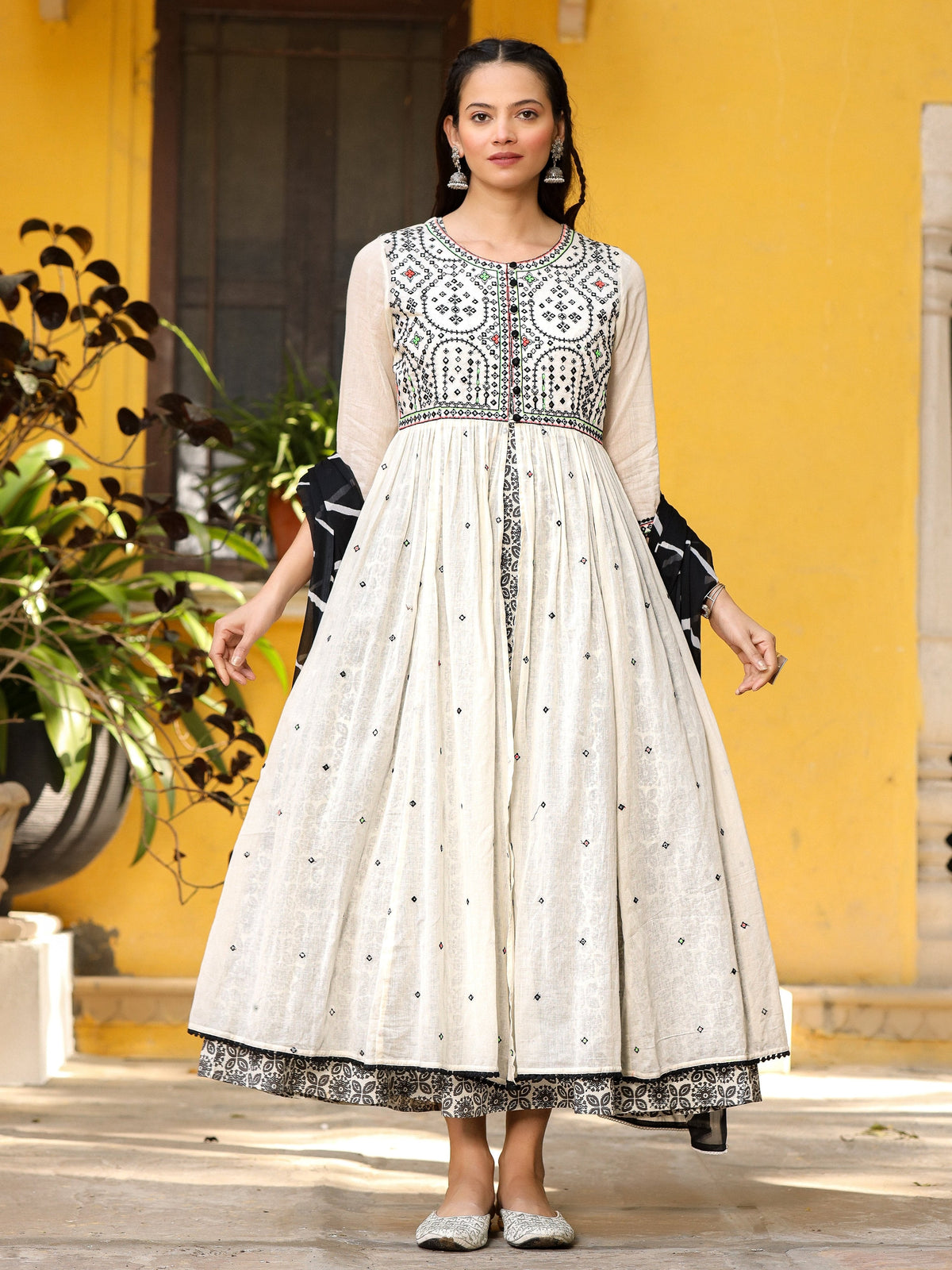 Juniper Off-White & Black Cotton Embroidered Anarkali Dress With Jacket & Tie-Dye Dupatta | Grocsy