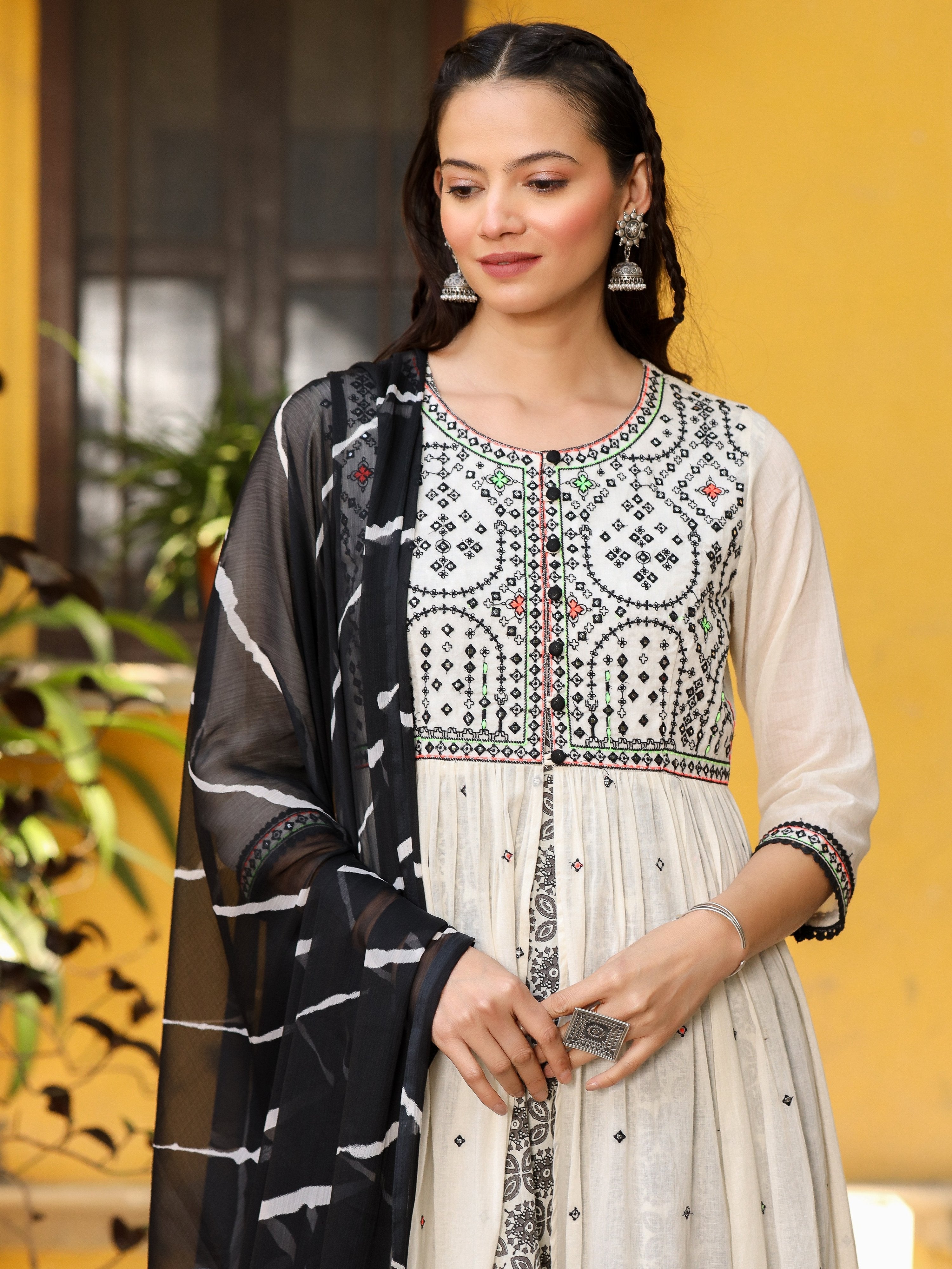 Juniper Off-White & Black Cotton Embroidered Anarkali Dress With Jacket & Tie-Dye Dupatta | Grocsy