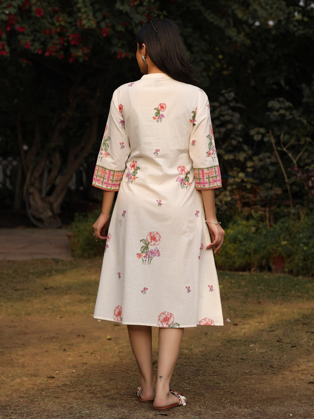 Juniper White Floral Printed A-Line Pleated Cotton Dress With Kantha Work & Tassels | Grocsy