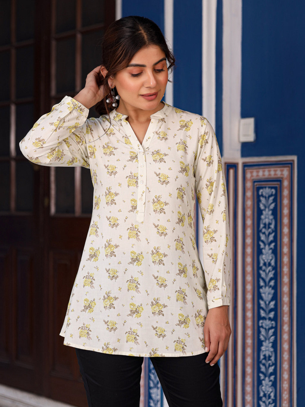 Juniper Women's Pista Green Floral Printed Tunic in Rayon | Grocsy