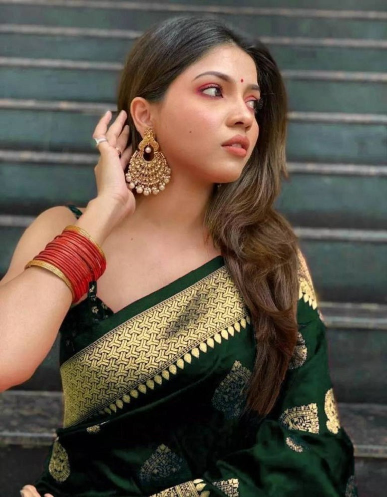 Vamika Weaving Banarasi Jacquard Green Kanjivaram Saree | Grocsy