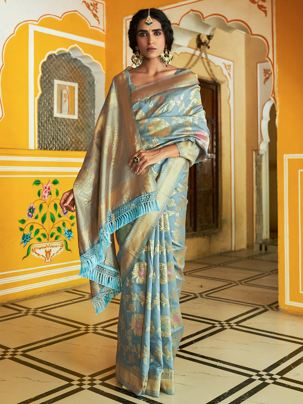 Janasya Grey Banarasi Silk Woven Floral Design Banarasi Saree | Grocsy