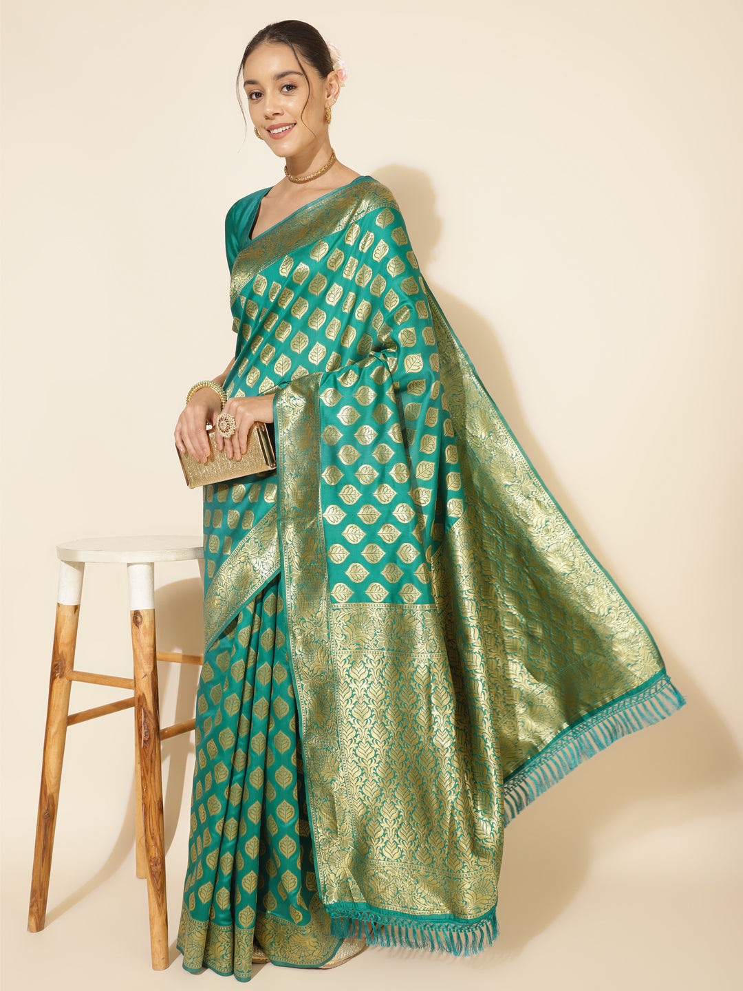 Janasya Rama Green Banarasi Silk Ethnic Motifs Woven Design Saree | Grocsy