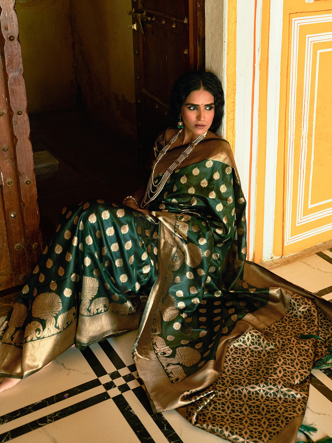 Janasya Dark Green Organza Woven Ethnic Motifs Kanjeevaram Saree | Grocsy