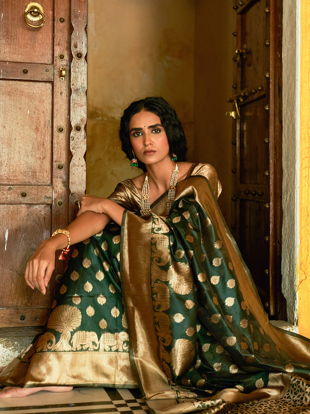 Janasya Dark Green Organza Woven Ethnic Motifs Kanjeevaram Saree | Grocsy