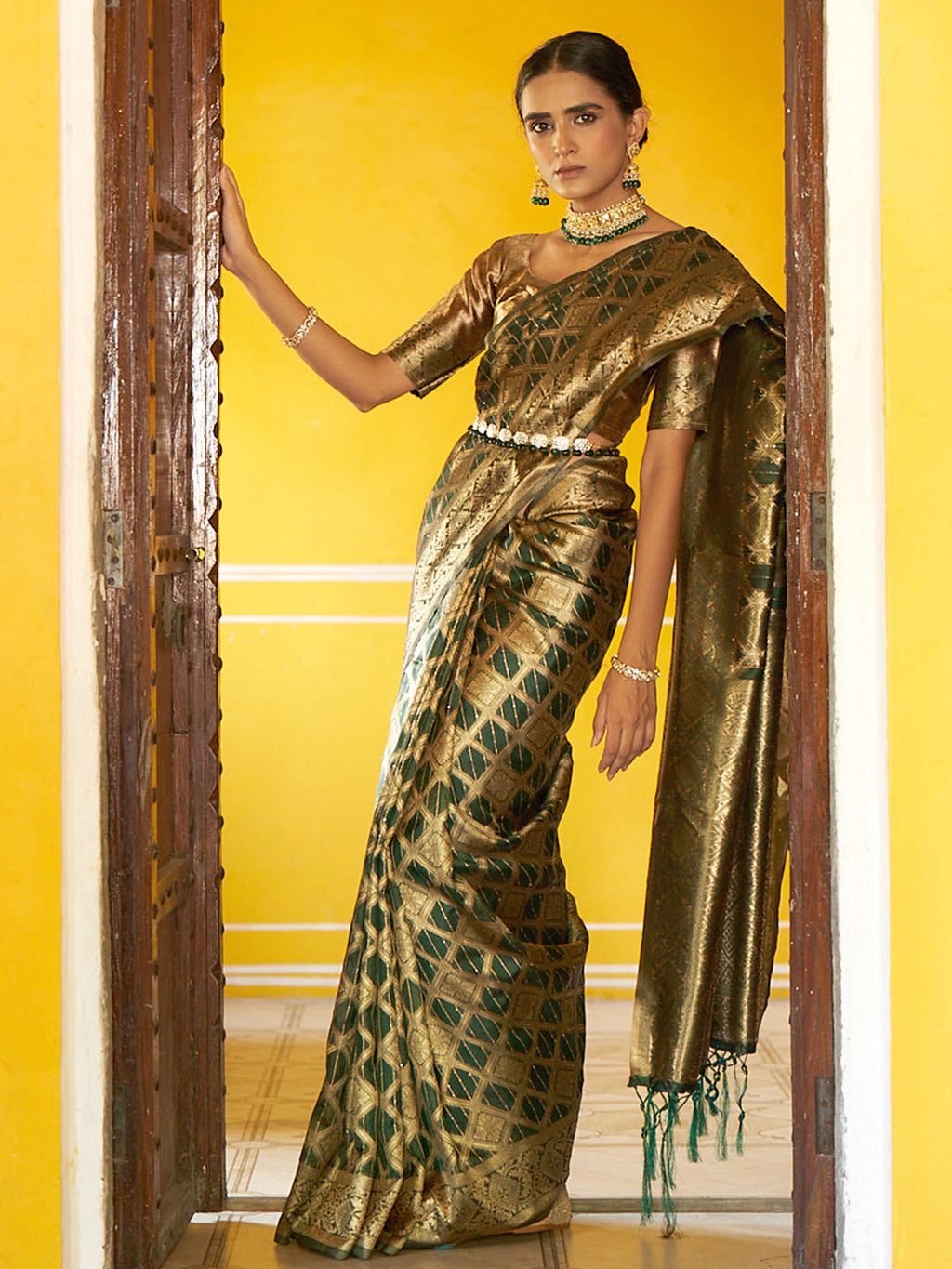 Janasya Dark Green Organza Woven Ethnic Motifs Kanjeevaram Saree | Grocsy