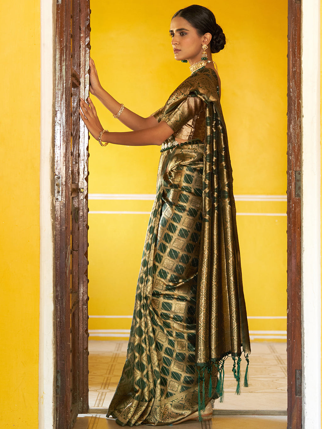 Janasya Dark Green Organza Woven Ethnic Motifs Kanjeevaram Saree | Grocsy