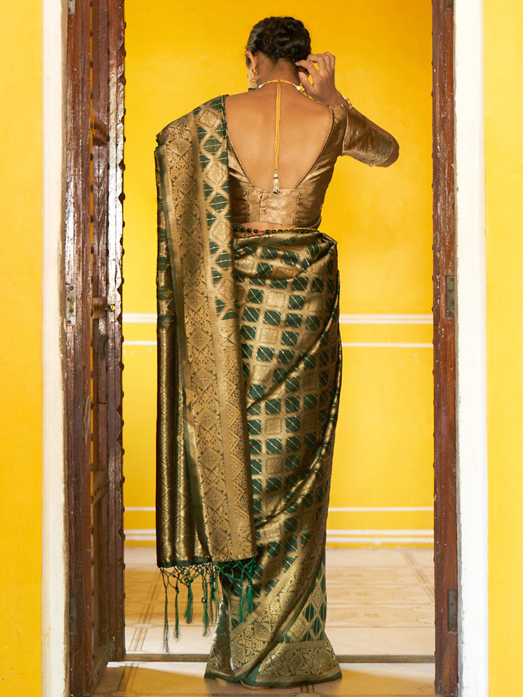Janasya Dark Green Organza Woven Ethnic Motifs Kanjeevaram Saree | Grocsy