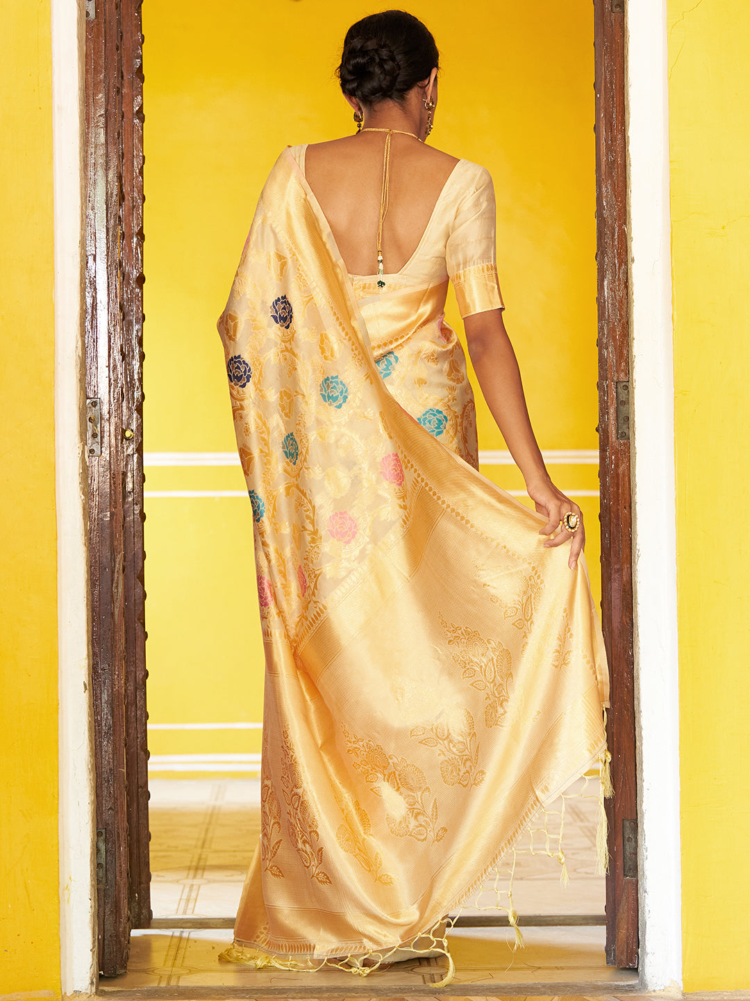 Janasya Cream Banarasi Silk Woven Floral Design Banarasi Saree | Grocsy