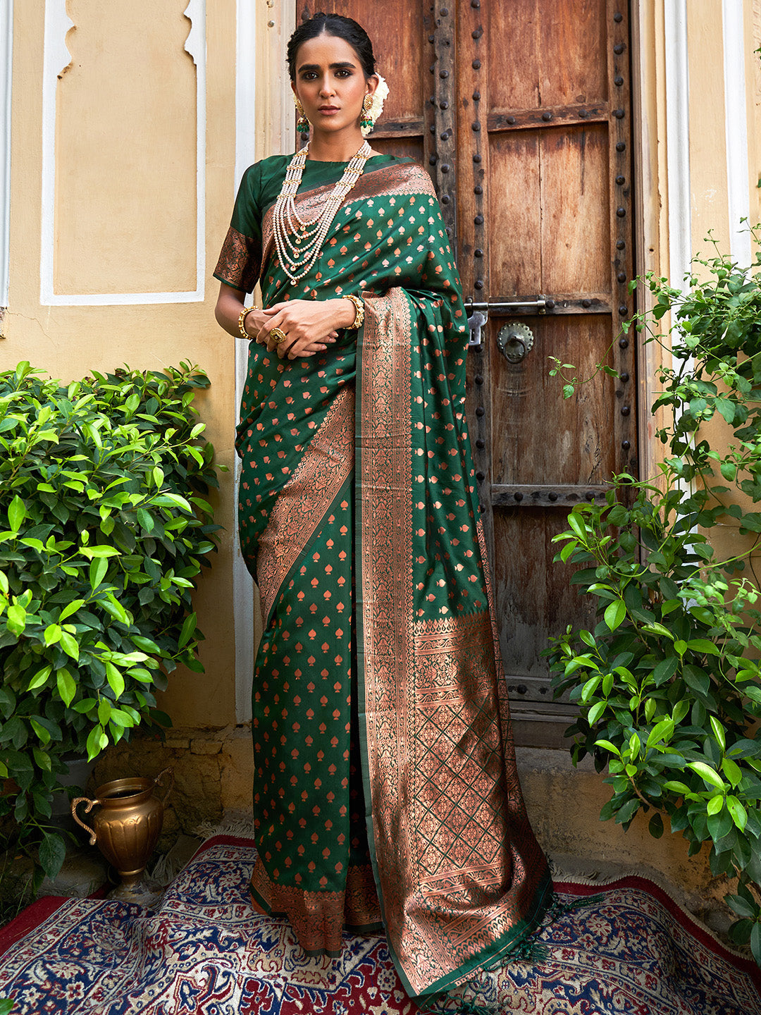 Janasya Green Banarasi Silk Ethnic Motifs Woven Design Saree | Grocsy