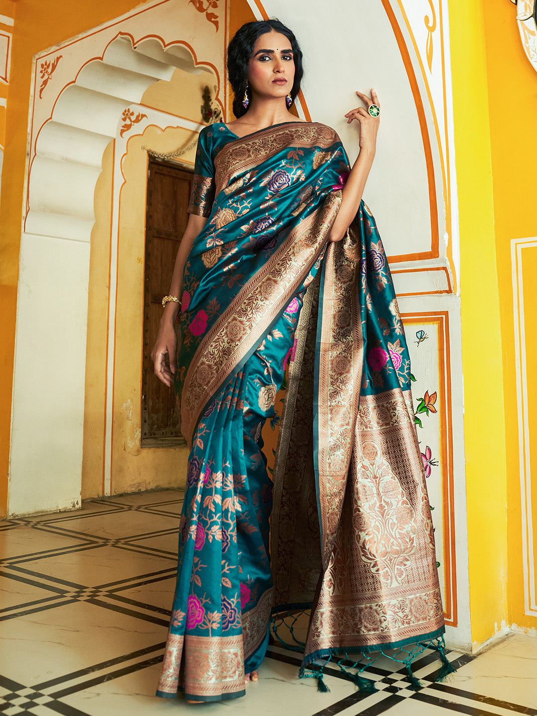 Janasya Dark Green Banarasi Silk Floral Woven Design Saree | Grocsy