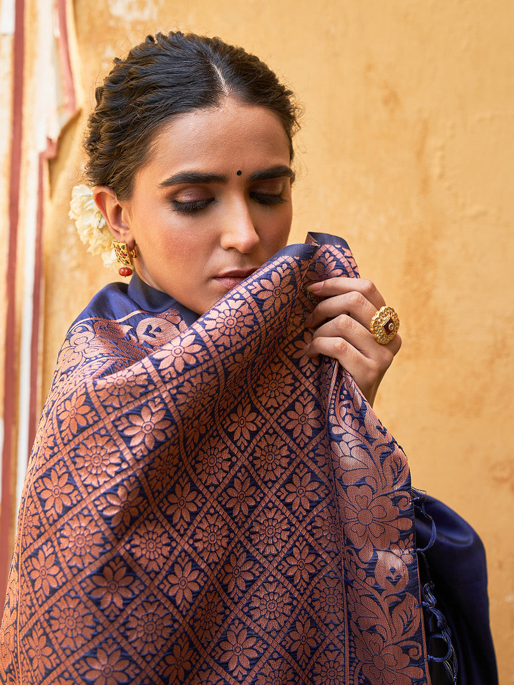 Janasya Navy Blue Kanjeevaram Silk Geometric Design Kanjeevaram Silk Saree | Grocsy