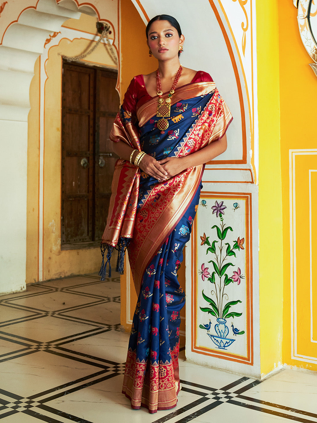 Janasya Navy Blue Cotton Silk Woven Ethnic Motifs Patola Saree | Grocsy