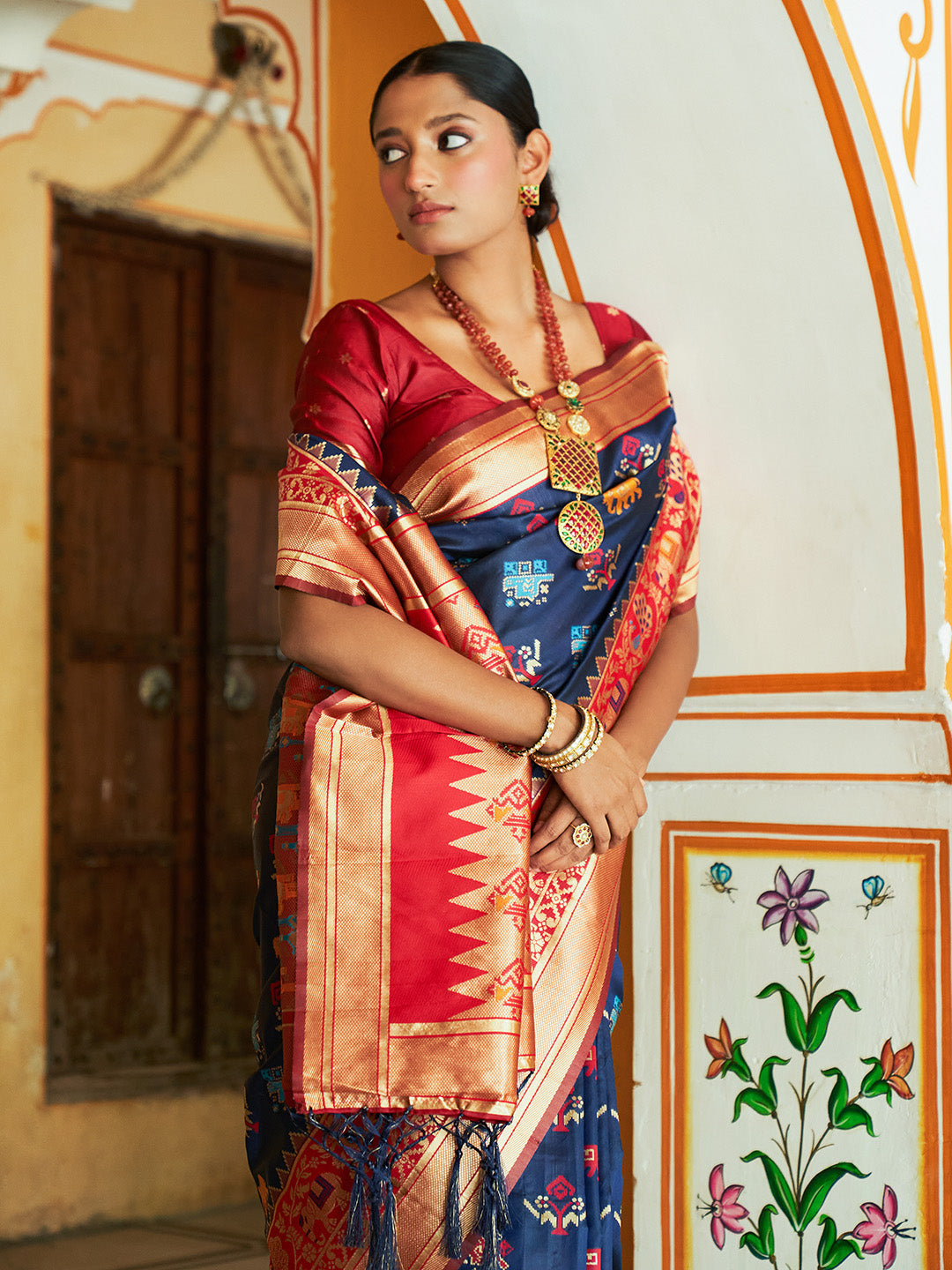 Janasya Navy Blue Cotton Silk Woven Ethnic Motifs Patola Saree | Grocsy
