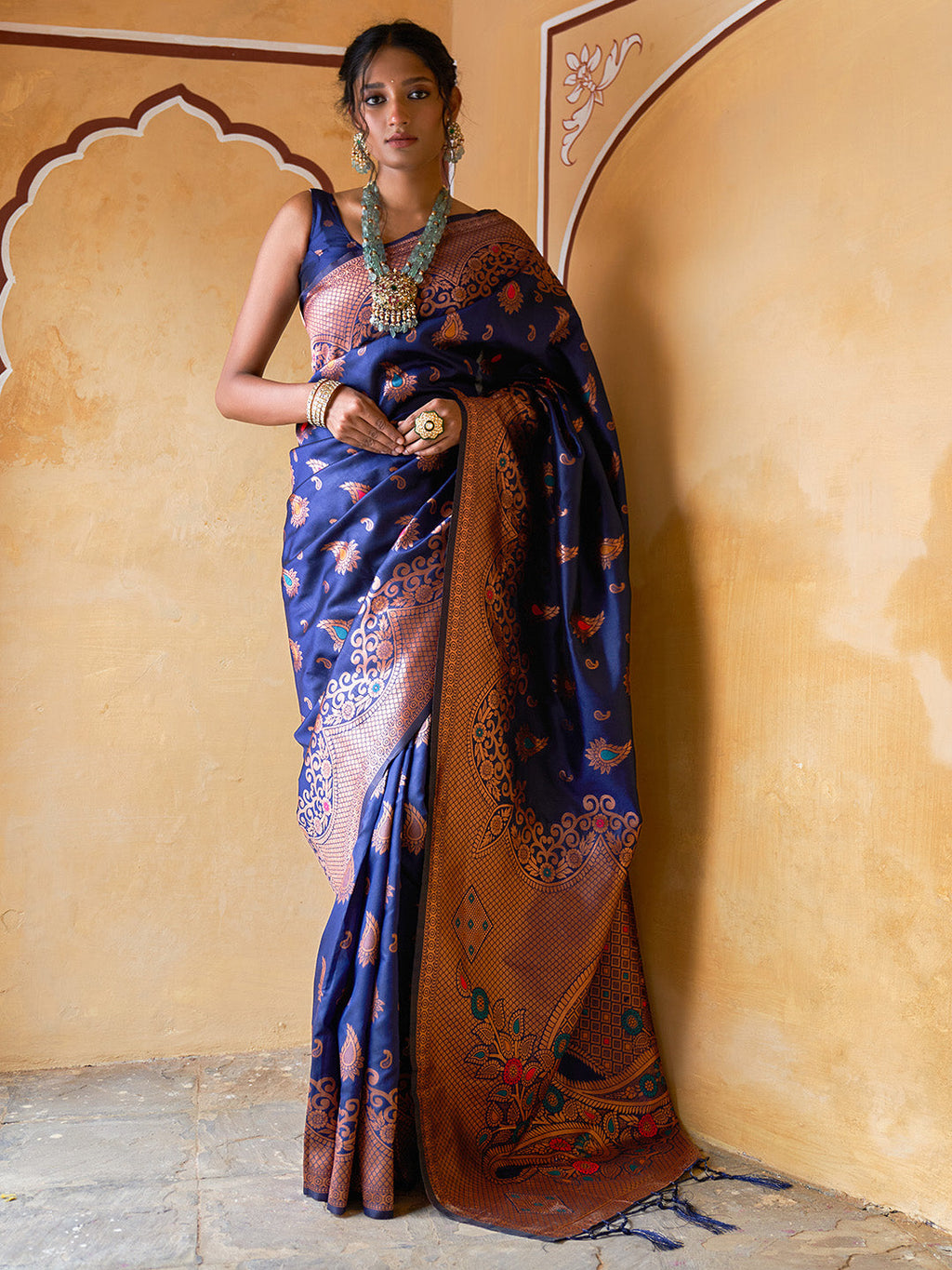 Janasya Navy Blue Banarasi Silk Woven Dual Tone Floral Design Banarasi Silk Saree | Grocsy