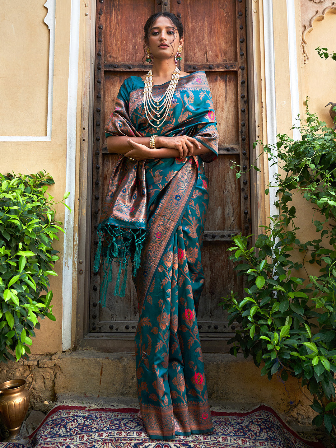 Janasya Teal Green Banarasi Silk Woven Dual Tone Floral Design Banarasi Silk Saree | Grocsy