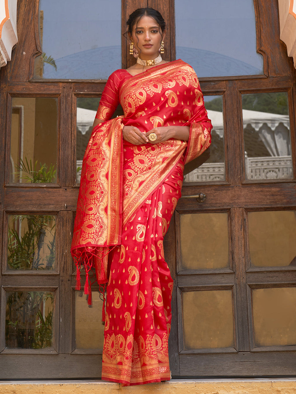 Janasya Red Banarasi Silk Paisley Woven Design Saree | Grocsy