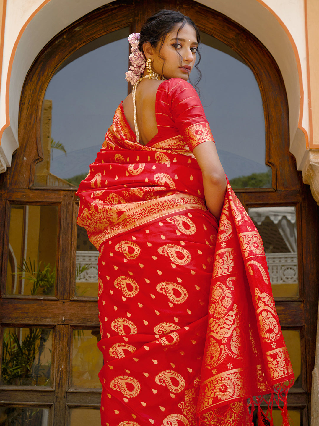 Janasya Red Banarasi Silk Paisley Woven Design Saree | Grocsy