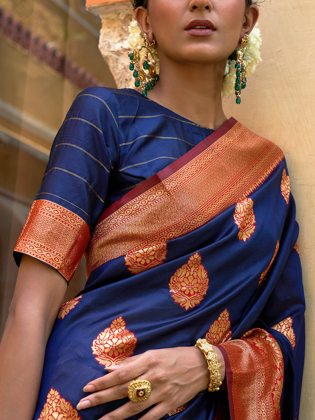 Janasya Navy Blue Silk Blend Woven Ethnic Motifs Woven Design Saree | Grocsy