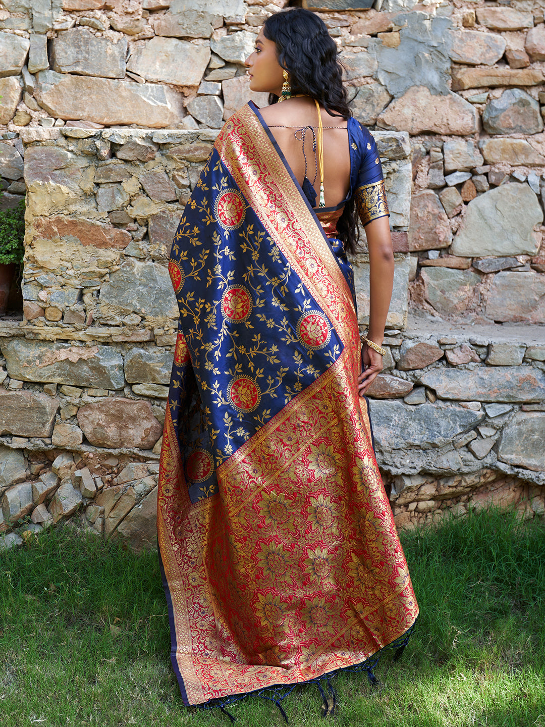 Janasya Navy Blue Silk Blend Woven Jaal Motif Woven Design Saree | Grocsy