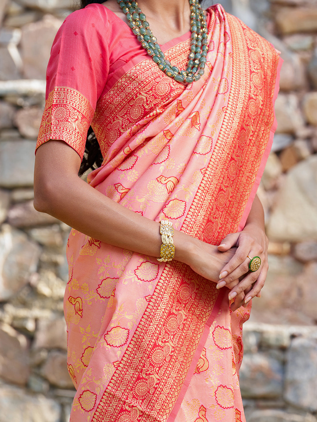 Janasya Peach Banarasi Silk Woven Dual Tone Floral Design Banarasi Silk Saree | Grocsy