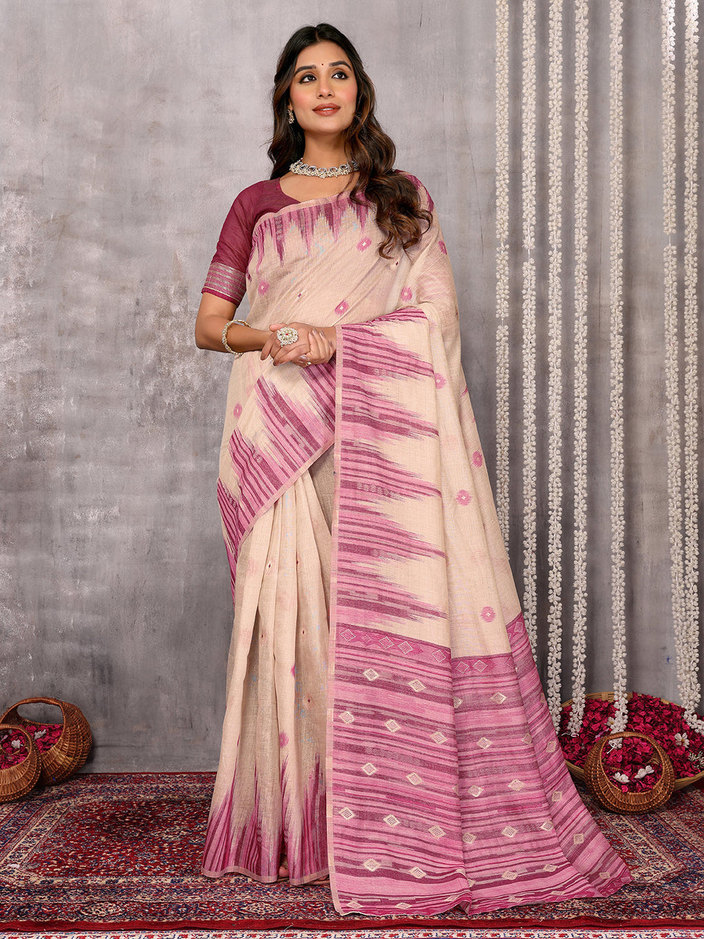 Janasya Beige & Mauve Cotton Linen Geometric Woven Saree | Grocsy