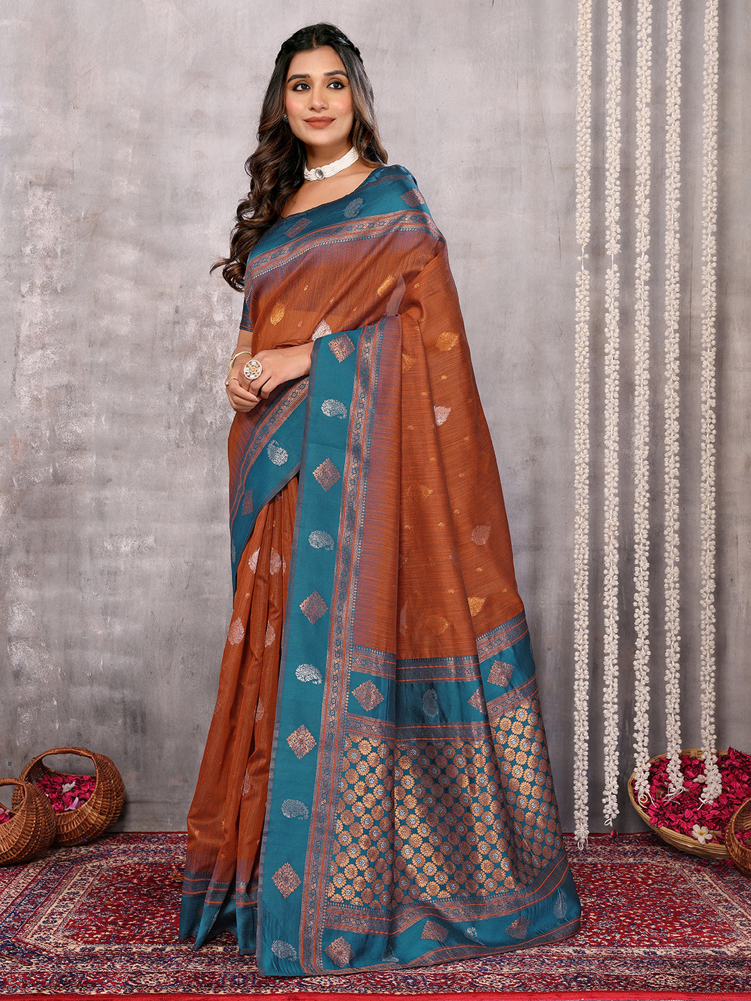 Janasya Rust Cotton Linen Paisley Kanjivaram Saree | Grocsy