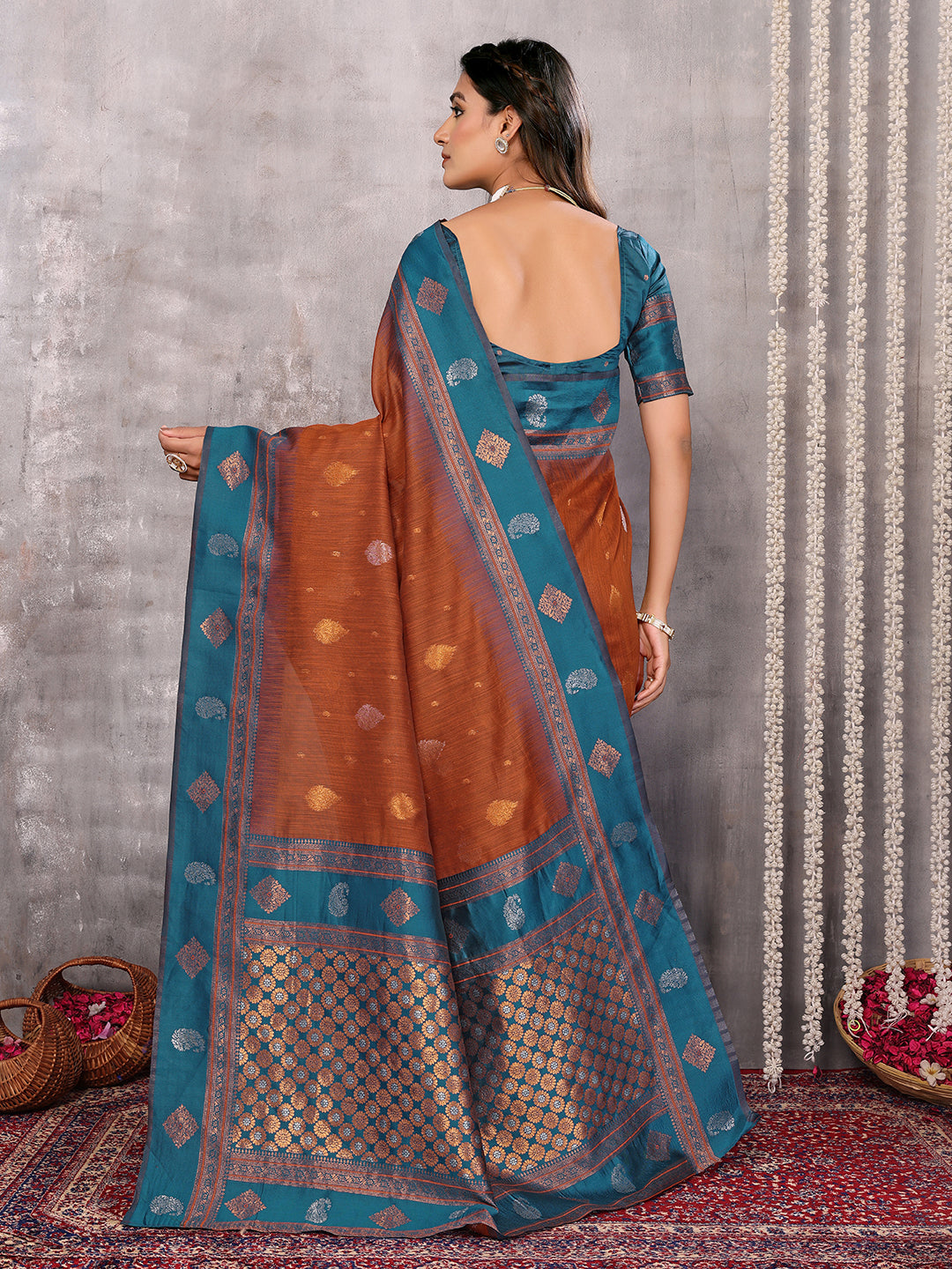 Janasya Rust Cotton Linen Paisley Kanjivaram Saree | Grocsy