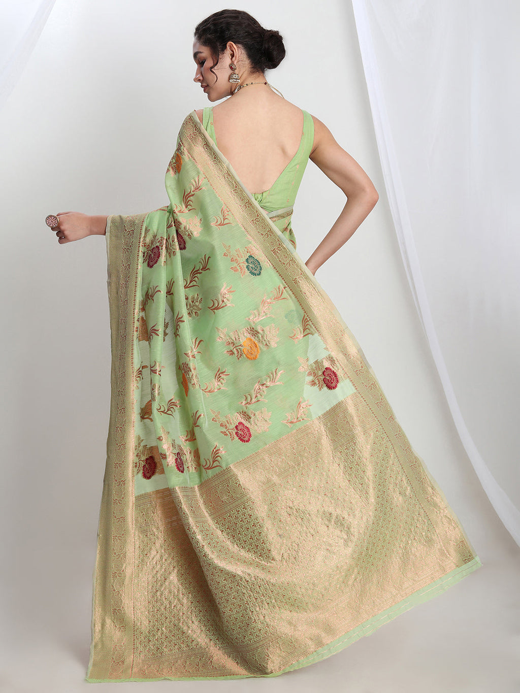 Janasya Light Green Linen Blend Floral Jacquard Saree | Grocsy