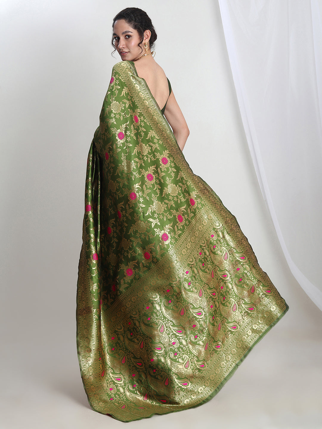 Janasya Green Silk Blend Floral Jacquard Saree | Grocsy