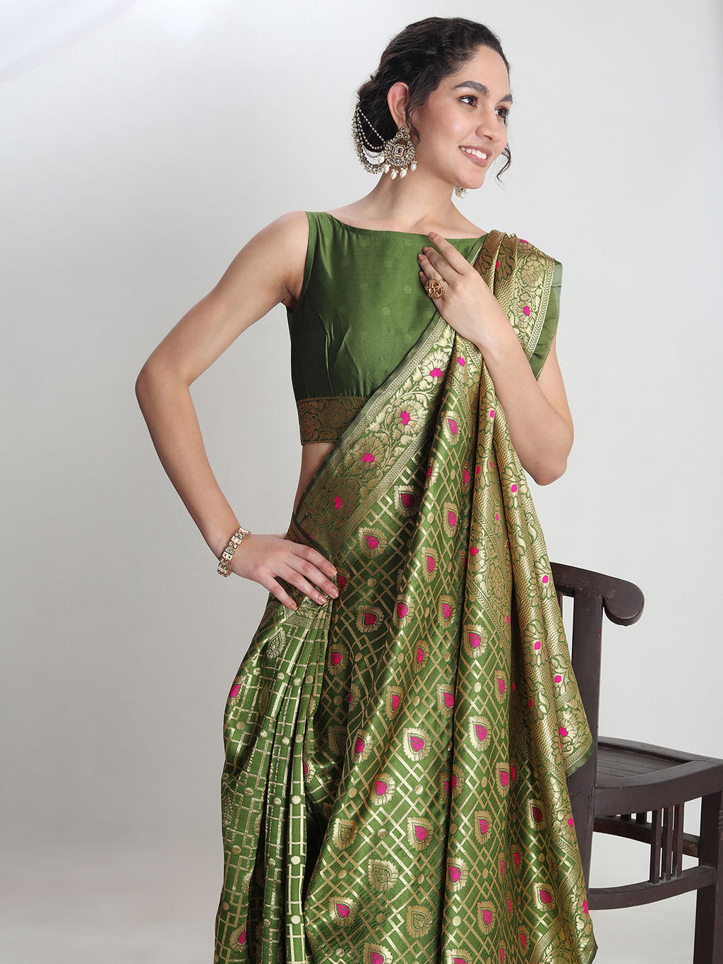 Janasya Green Silk Blend Ethnic Motifs Jacquard Saree | Grocsy